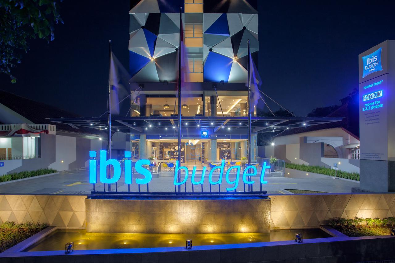 Ibis Budget Cirebon Exterior photo